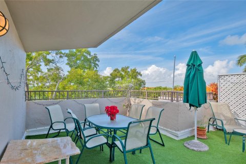 Copropriété à louer à Key Biscayne, Floride: 3 chambres, 192.59 m2 № 1960039 - photo 10