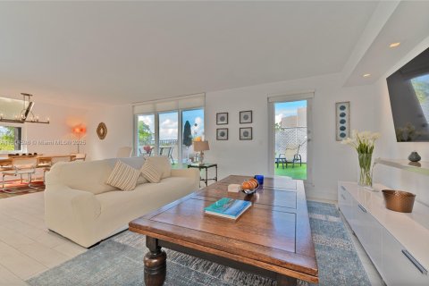 Copropriété à louer à Key Biscayne, Floride: 3 chambres, 192.59 m2 № 1960039 - photo 5