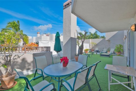 Copropriété à louer à Key Biscayne, Floride: 3 chambres, 192.59 m2 № 1960039 - photo 11