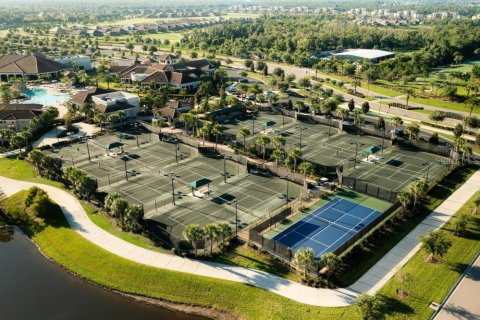 Condominio en venta en Lakewood Ranch, Florida, 3 dormitorios, 119.47 m2 № 1735456 - foto 30