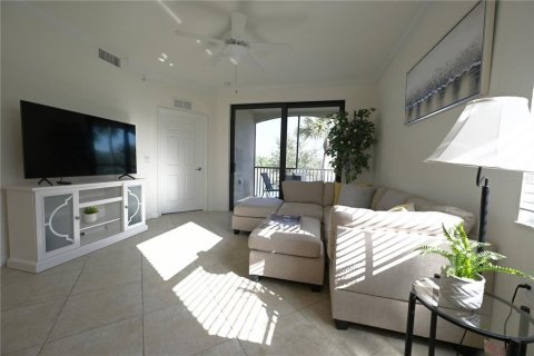 Condominio en venta en Lakewood Ranch, Florida, 3 dormitorios, 119.47 m2 № 1735456 - foto 3