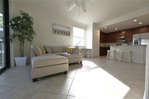 Condominio en venta en Lakewood Ranch, Florida, 3 dormitorios, 119.47 m2 № 1735456 - foto 6