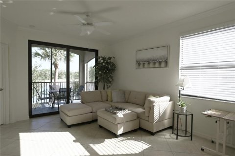 Condominio en venta en Lakewood Ranch, Florida, 3 dormitorios, 119.47 m2 № 1735456 - foto 7