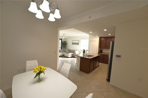 Condominio en venta en Lakewood Ranch, Florida, 3 dormitorios, 119.47 m2 № 1735456 - foto 10