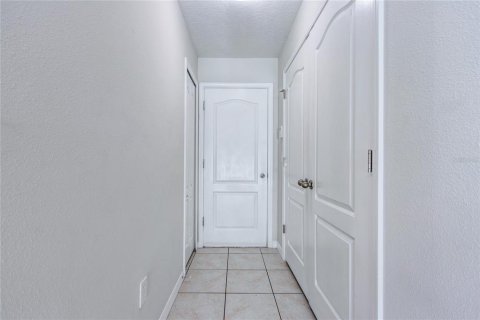 House in Land O' Lakes, Florida 3 bedrooms, 168.71 sq.m. № 2418767 - photo 18