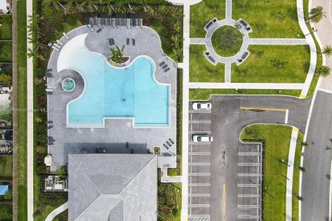 Купить виллу или дом в Хомстед, Флорида 4 спальни, 246.66м2, № 2016194 - фото 8