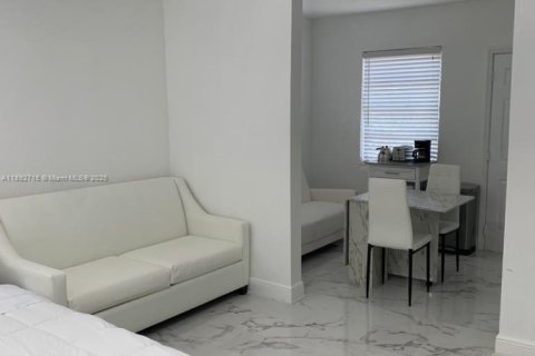 Appartement à louer à Miami Beach, Floride: 1 chambre, 46.45 m2 № 1946670 - photo 8