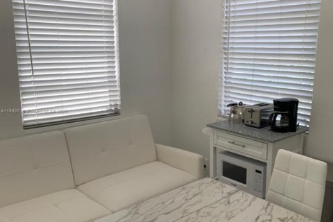 Appartement à louer à Miami Beach, Floride: 1 chambre, 46.45 m2 № 1946670 - photo 1
