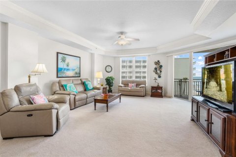 Condo in Daytona Beach, Florida, 3 bedrooms  № 2142331 - photo 17