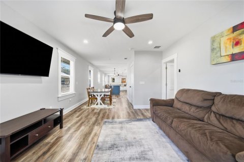 Villa ou maison à vendre à Tampa, Floride: 3 chambres, 188.22 m2 № 2395740 - photo 21