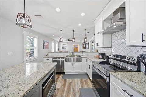 Villa ou maison à vendre à Tampa, Floride: 3 chambres, 188.22 m2 № 2395740 - photo 18