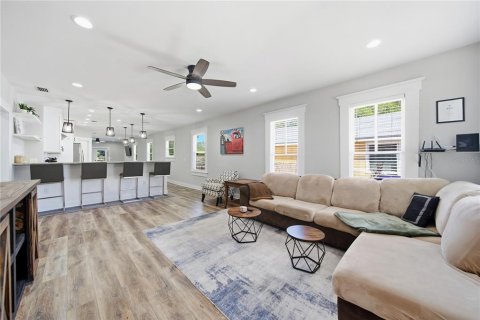 Villa ou maison à vendre à Tampa, Floride: 3 chambres, 188.22 m2 № 2395740 - photo 6