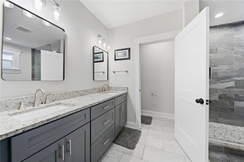 Villa ou maison à vendre à Tampa, Floride: 3 chambres, 188.22 m2 № 2395740 - photo 25