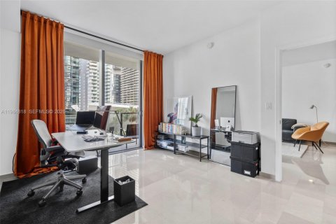 Condo in Miami, Florida, 2 bedrooms  № 2047140 - photo 20