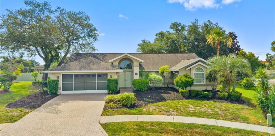 Villa ou maison à Spring Hill, Floride 3 chambres, 199.74 m2 № 2149170