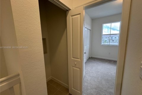 Villa ou maison à louer à Homestead, Floride: 3 chambres, 143.53 m2 № 1982371 - photo 6