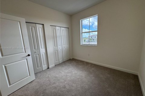 Villa ou maison à louer à Homestead, Floride: 3 chambres, 143.53 m2 № 1982371 - photo 5