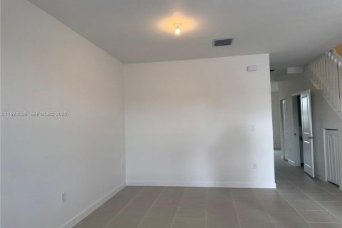 Villa ou maison à louer à Homestead, Floride: 3 chambres, 143.53 m2 № 1982371 - photo 4