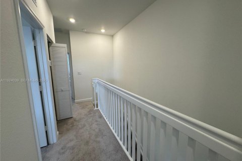 Villa ou maison à louer à Homestead, Floride: 3 chambres, 143.53 m2 № 1982371 - photo 10