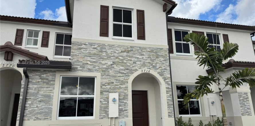 Villa ou maison à Homestead, Floride 3 chambres, 143.53 m2 № 1982371