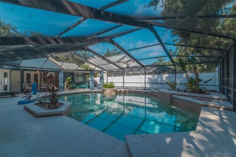 Villa ou maison à louer à Tampa, Floride: 4 chambres, 249.72 m2 № 1906913 - photo 3