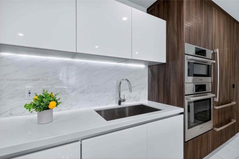 Copropriété à louer à Miami, Floride: 2 chambres, 144.93 m2 № 1946735 - photo 23