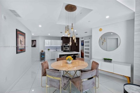 Copropriété à louer à Miami, Floride: 2 chambres, 144.93 m2 № 1946735 - photo 22