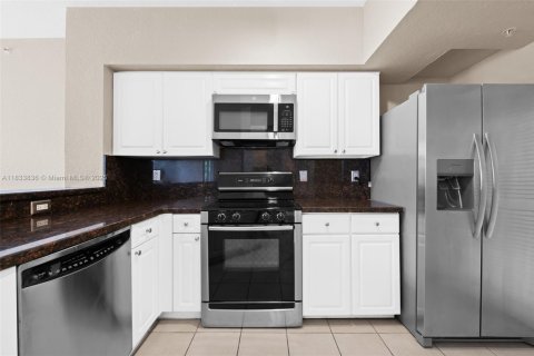 Townhouse in Coral Springs, Florida 2 bedrooms, 117.8 sq.m. № 1813882 - photo 9