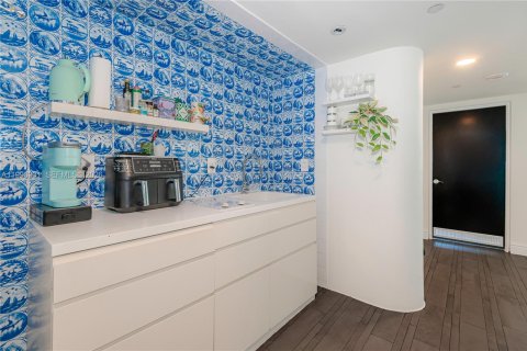 Купить кондоминиум в Майами-Бич, Флорида 1 спальня, 56.67м2, № 2055710 - фото 16