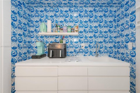 Купить кондоминиум в Майами-Бич, Флорида 1 спальня, 56.67м2, № 2055710 - фото 17