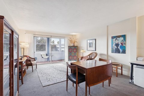 Copropriété à vendre à Saint Petersburg, Floride: 1 chambre, 72.46 m2 № 2096281 - photo 2