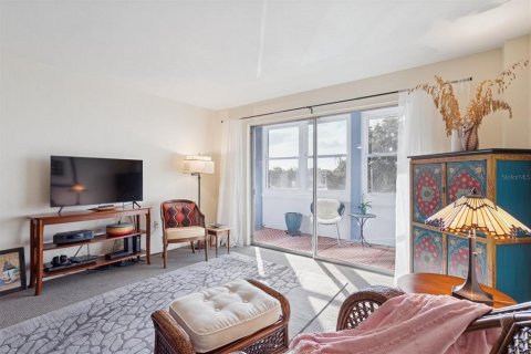 Copropriété à vendre à Saint Petersburg, Floride: 1 chambre, 72.46 m2 № 2096281 - photo 4