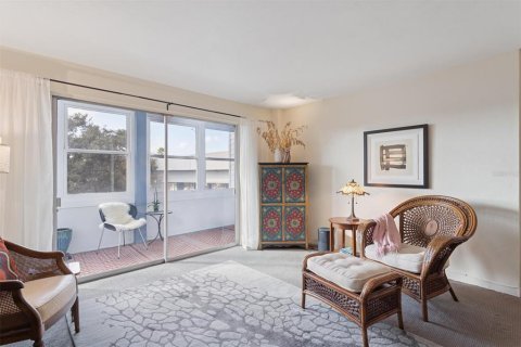 Copropriété à vendre à Saint Petersburg, Floride: 1 chambre, 72.46 m2 № 2096281 - photo 3