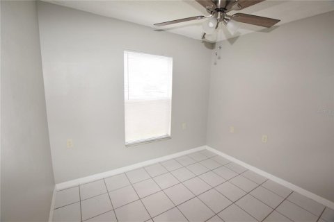 House in Orlando, Florida 3 bedrooms, 97.55 sq.m. № 2394178 - photo 15