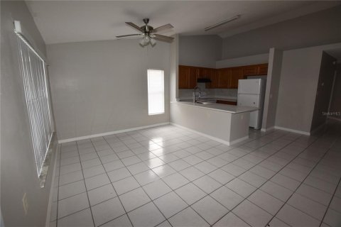House in Orlando, Florida 3 bedrooms, 97.55 sq.m. № 2394178 - photo 5