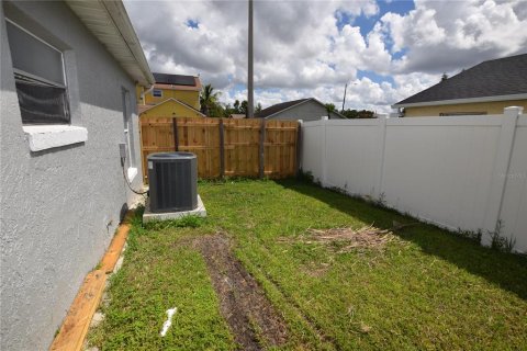 House in Orlando, Florida 3 bedrooms, 97.55 sq.m. № 2394178 - photo 30
