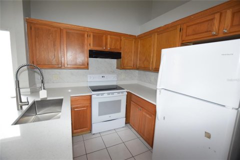 House in Orlando, Florida 3 bedrooms, 97.55 sq.m. № 2394178 - photo 12