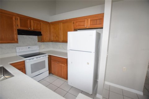House in Orlando, Florida 3 bedrooms, 97.55 sq.m. № 2394178 - photo 13