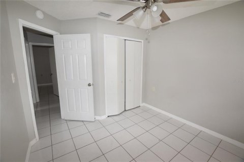 House in Orlando, Florida 3 bedrooms, 97.55 sq.m. № 2394178 - photo 17