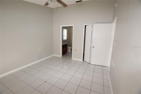 House in Orlando, Florida 3 bedrooms, 97.55 sq.m. № 2394178 - photo 25