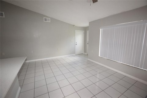 House in Orlando, Florida 3 bedrooms, 97.55 sq.m. № 2394178 - photo 7