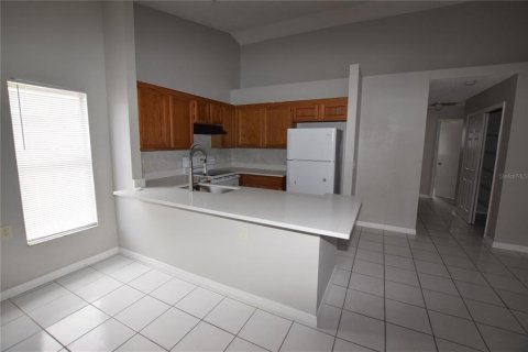 House in Orlando, Florida 3 bedrooms, 97.55 sq.m. № 2394178 - photo 9