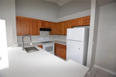 House in Orlando, Florida 3 bedrooms, 97.55 sq.m. № 2394178 - photo 11