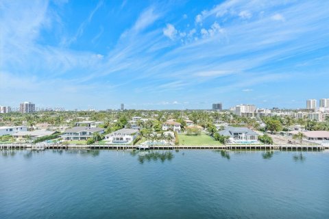 Condo in Hallandale Beach, Florida, 2 bedrooms  № 2186054 - photo 10