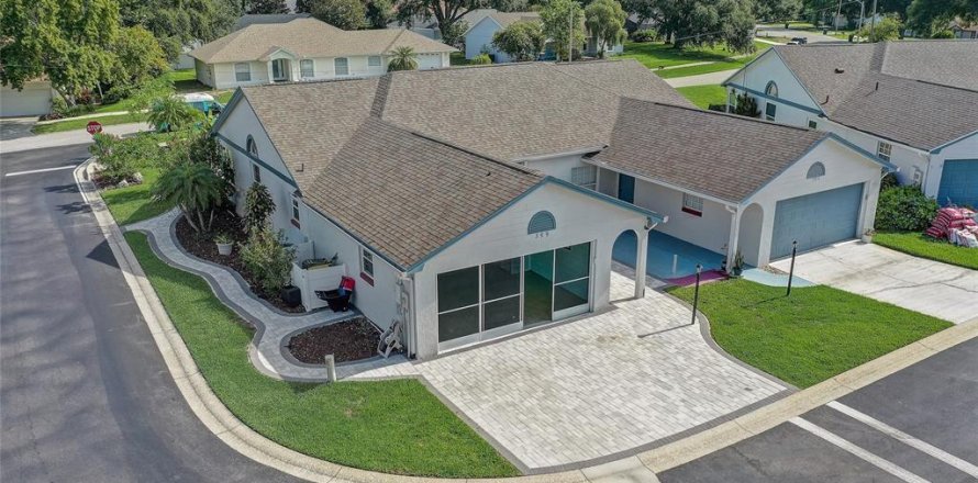 Casa en Clermont, Florida 2 dormitorios, 109.44 m2 № 1837387