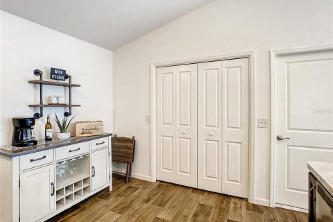 House in The Villages, Florida 2 bedrooms, 106.65 sq.m. № 1837882 - photo 17