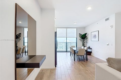 Condo in Miami, Florida, 3 bedrooms  № 1863591 - photo 6