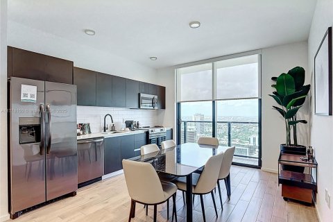 Condo in Miami, Florida, 3 bedrooms  № 1863591 - photo 16