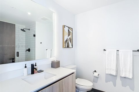 Condo in Miami, Florida, 3 bedrooms  № 1863591 - photo 20