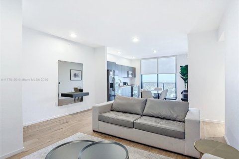 Condo in Miami, Florida, 3 bedrooms  № 1863591 - photo 11